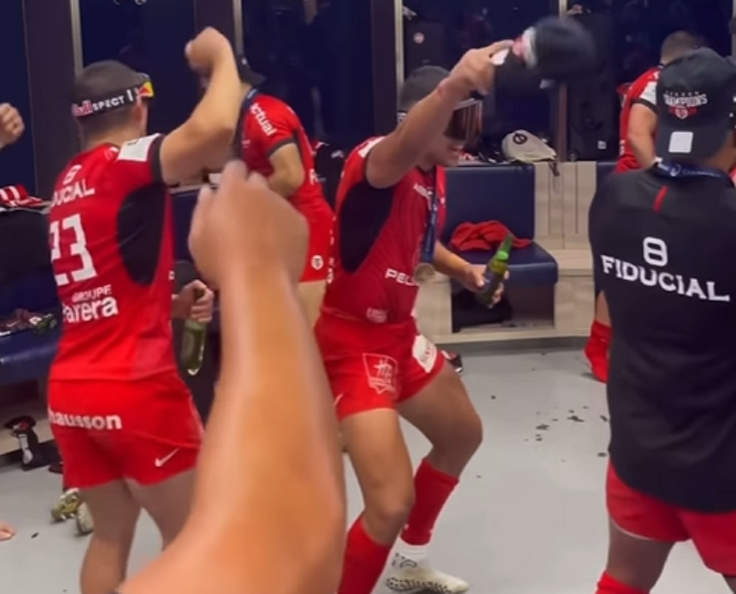 VIDEO : La fiesta dans le vestiaire des Toulousains comme si vous y étiez !