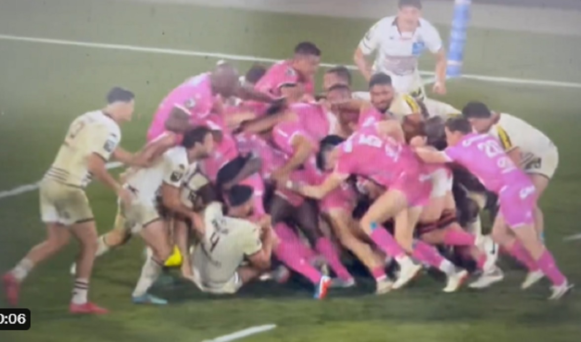 L’arbitre Pierre Brousset explique le maul effondré par l’UBB ne mérite pas un essai de pénalité