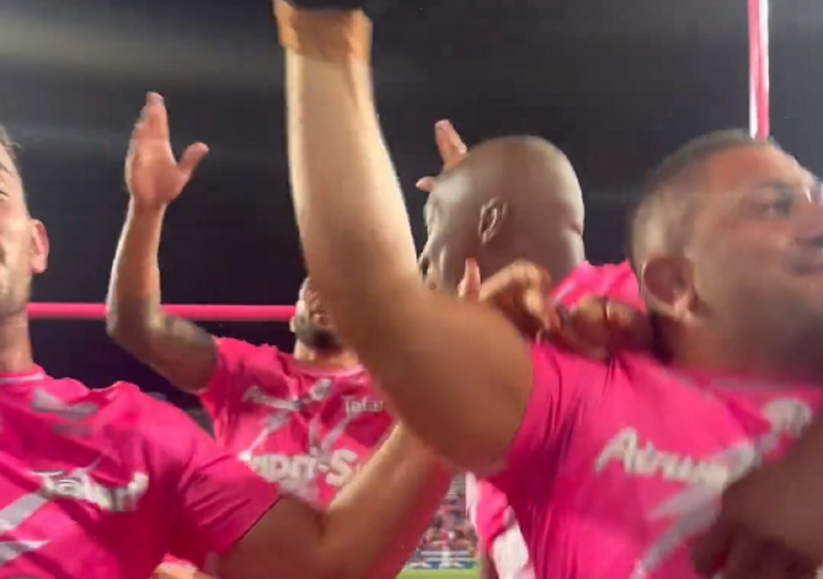 VIDEO : Les Parisiens célèbrent leur qualification directe pour les demi-finales du Top 14