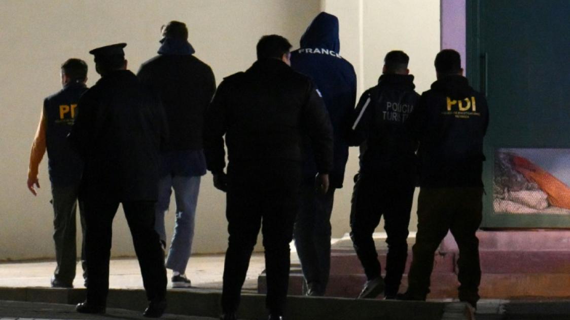 Jegou et Auradou bloqués en Argentine entre 3 et 12 mois ?