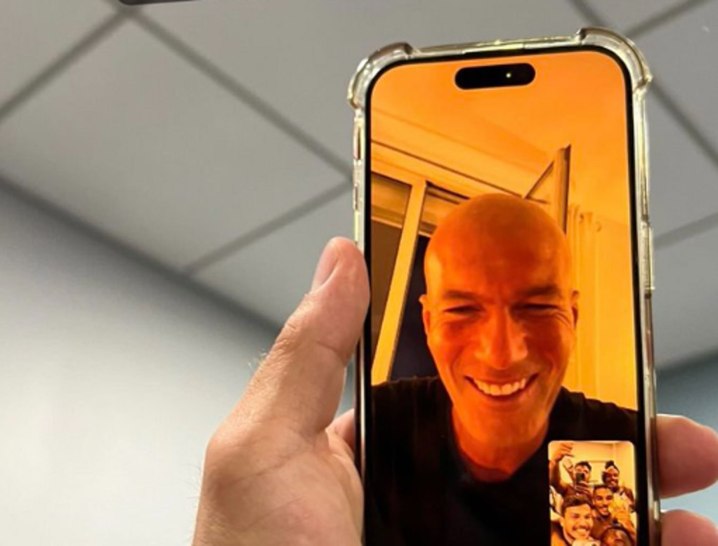 Quand Antoine Dupont reçoit un appel en visio de Zinedine Zidane