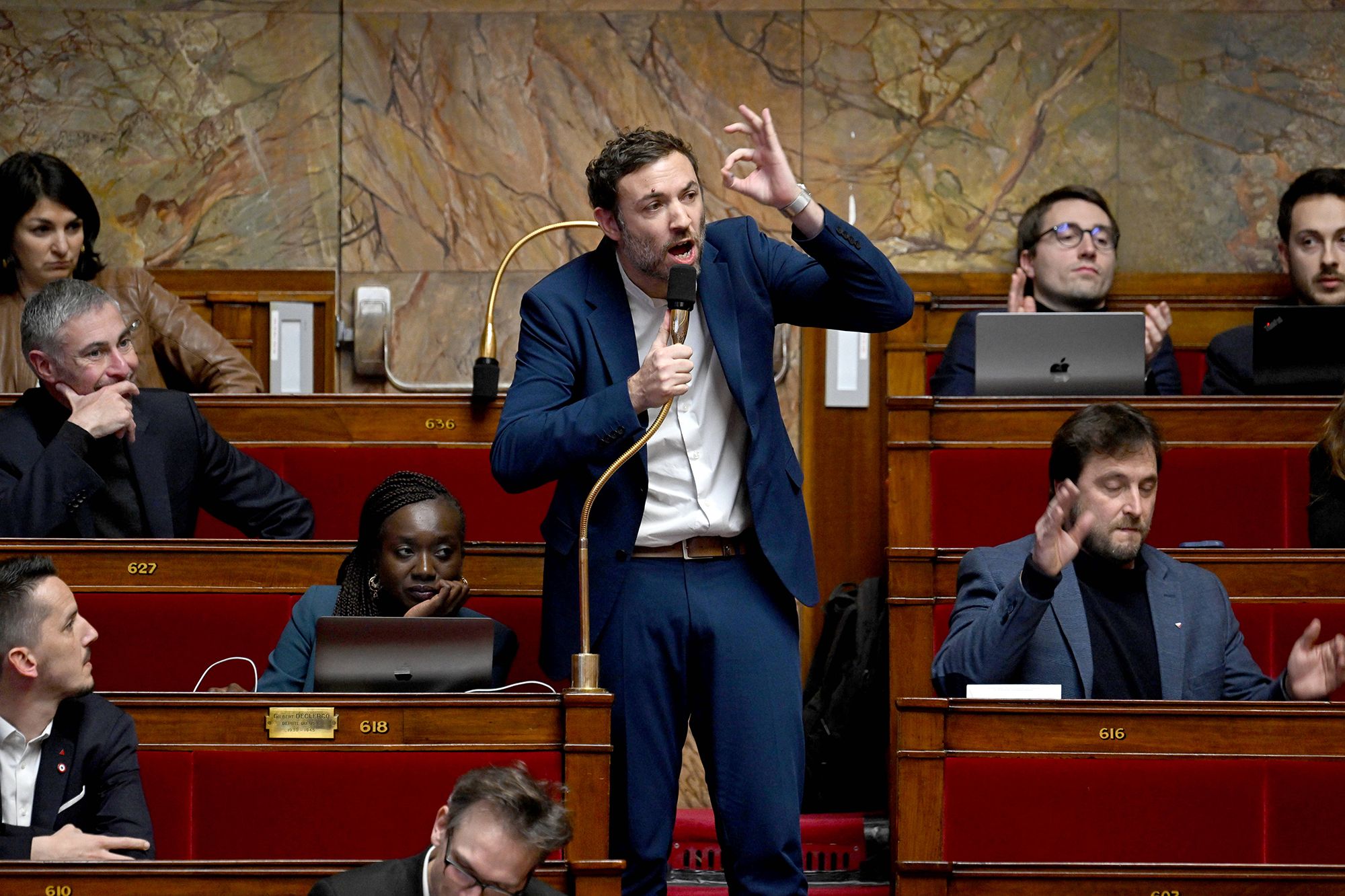 Un député de la France Insoumise saisit la Ligue Nationale de Rugby