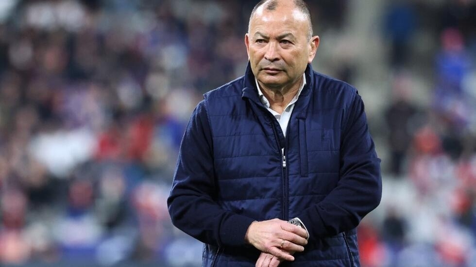 Eddie Jones réagit aux affaires extra sportives du XV de France