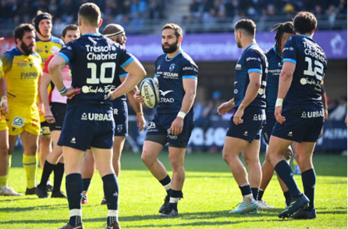 A 13 contre 15, Montpellier l’emporte sur une décision controversée face au Racing 92
