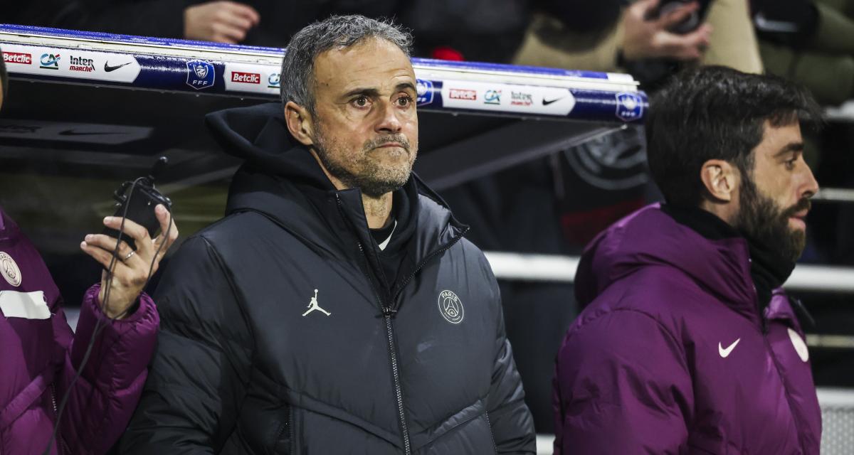 INSOLITE – L’entraineur du PSG, Luis Enrique peste contre la pelouse du Stade Marcel-Michelin de Clermont !