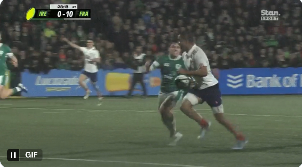 VIDEO : Le gros raté de Noa Traversier contre l’Irlande !