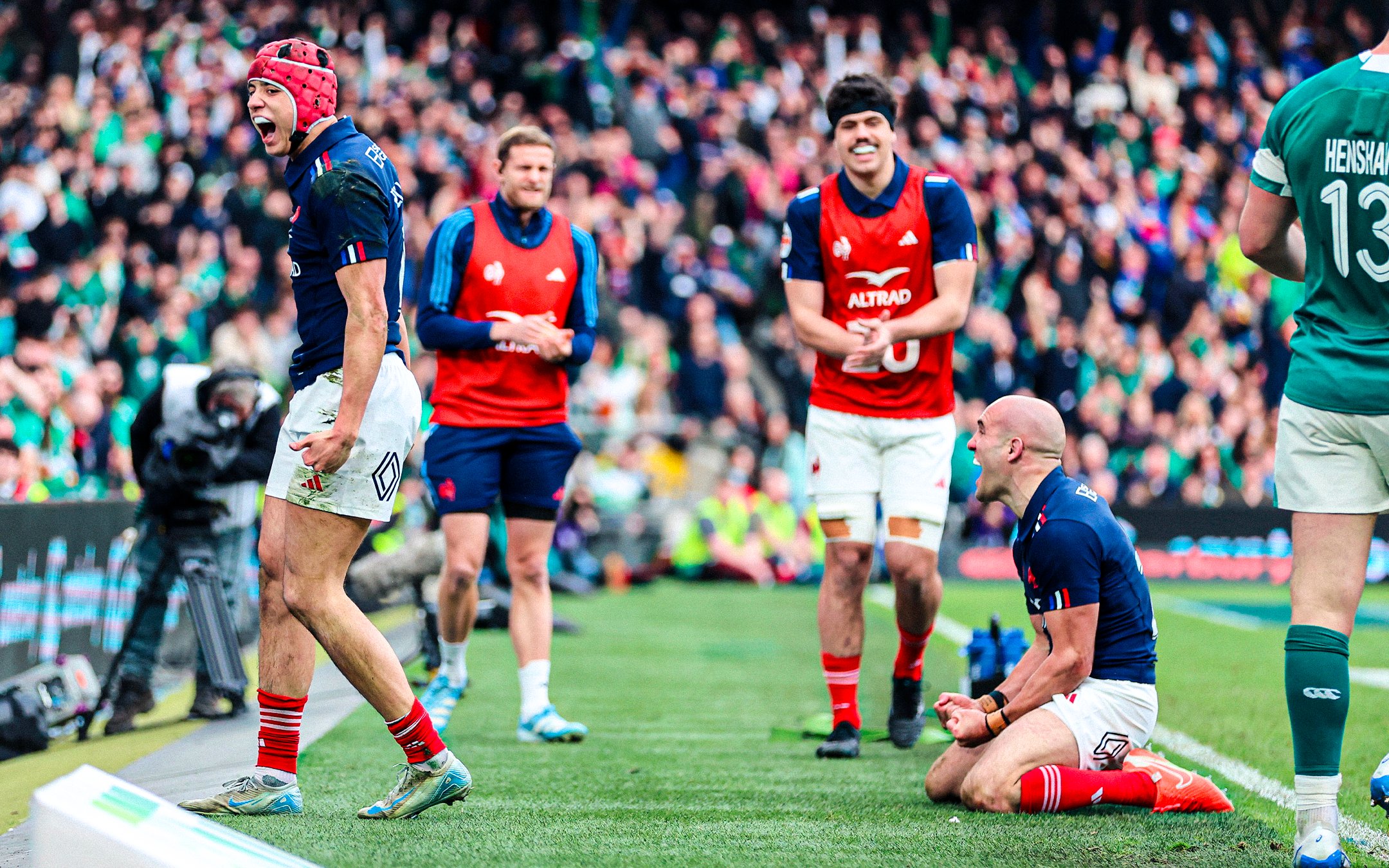 Le XV de France écrase l’Irlande à Dublin !