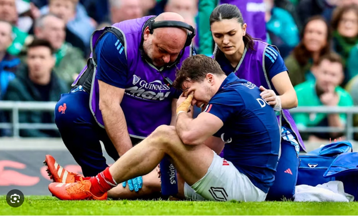 Antoine Dupont était dans le dur après son opération du genou