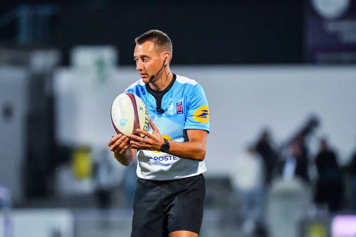 Découvrez la semaine type d’un arbitre de Top 14 !